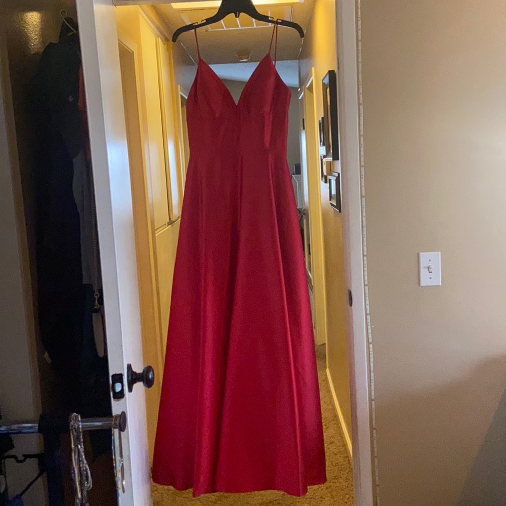 ELEGANT RED DAVID’S BRIDAL DRESS